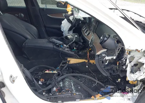 2022 Mercedes-Benz E 350 from USA, damaged, VIN W1KZF8DB8NB029005